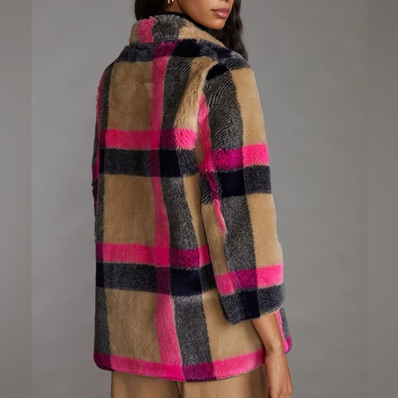 Vilagallo Faux Fur Plaid Jacket - Picture 6 of 7